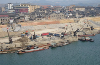 貨運(yùn)公司都有自己的許可證，會計(jì)和法律合規(guī)