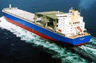 國際海運中班輪通常指的是？