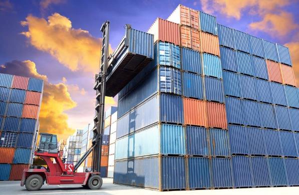 國(guó)際貨代行業(yè)所面臨的機(jī)遇和挑戰(zhàn)是怎樣的？