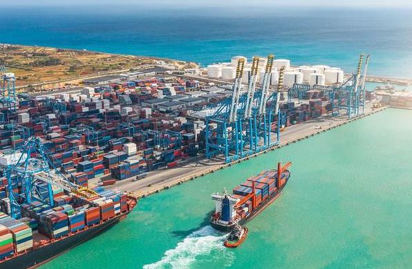 菲律賓海運業(yè)是菲律賓經(jīng)濟(jì)發(fā)展的一項重要引擎