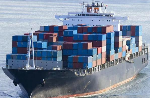 上海國際物流作為全球大的物流港口之一，扮演著全球貿(mào)易的重要角色