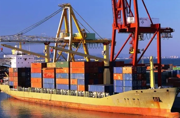 新西蘭物流是國家經(jīng)濟(jì)發(fā)展重要組成部分，為各行業(yè)發(fā)展提供重要支撐