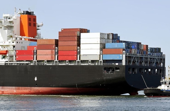 國(guó)際物流作為連接世界的紐帶，既展現(xiàn)著無(wú)限的魅力又面臨著諸多挑戰(zhàn)