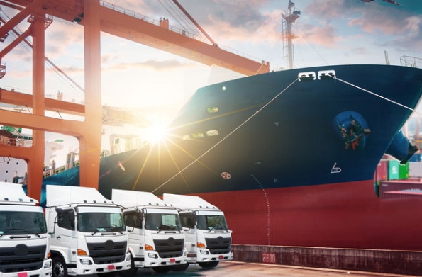 上海貨代正處轉(zhuǎn)型升級(jí)關(guān)鍵時(shí)期，雖然面臨挑戰(zhàn)但也蘊(yùn)含無限發(fā)展機(jī)遇