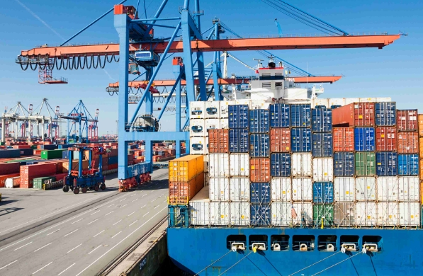 國際物流公司通過引入先進(jìn)的物流技術(shù)，提高了物流效率和服務(wù)質(zhì)量