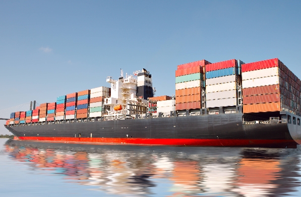 作為連接不同國家和地區(qū)之間的橋梁，美國貨代扮演著至關(guān)重要的角色