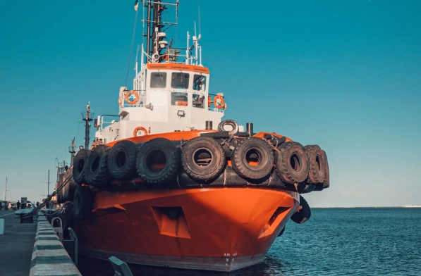 國際物流作為全球貿(mào)易的重要支柱，對企業(yè)的發(fā)展起著至關(guān)重要的作用