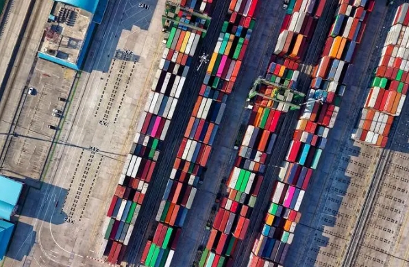 韓國貨代作為連接中韓貿(mào)易的橋梁，發(fā)揮著舉足輕重的作用