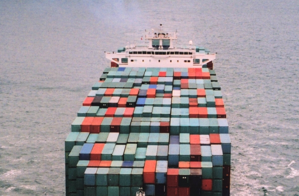 非洲的商貿(mào)活動(dòng)日益頻繁，而貨運(yùn)代理是商貿(mào)活動(dòng)的重要一環(huán)