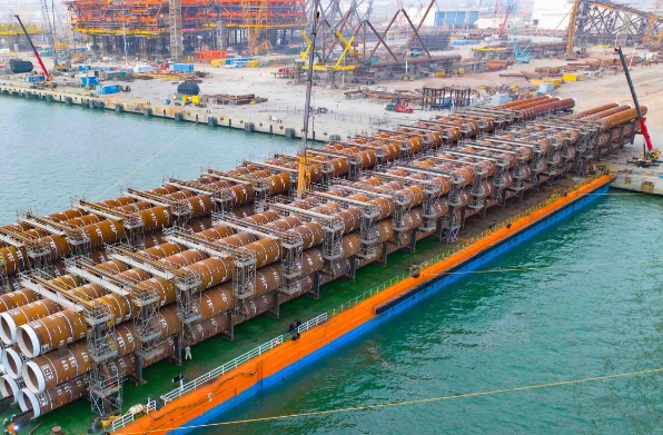 對(duì)未來的挑戰(zhàn)和機(jī)遇，國際貨代行業(yè)需要不斷創(chuàng)新和發(fā)展