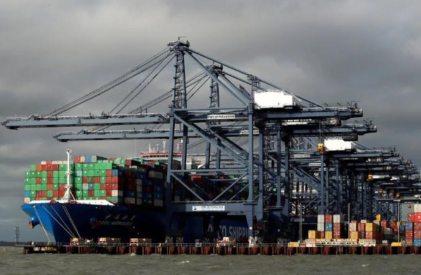 隨著全球貿(mào)易的不斷發(fā)展，國(guó)際貨代行業(yè)將迎來(lái)更多的發(fā)展機(jī)遇