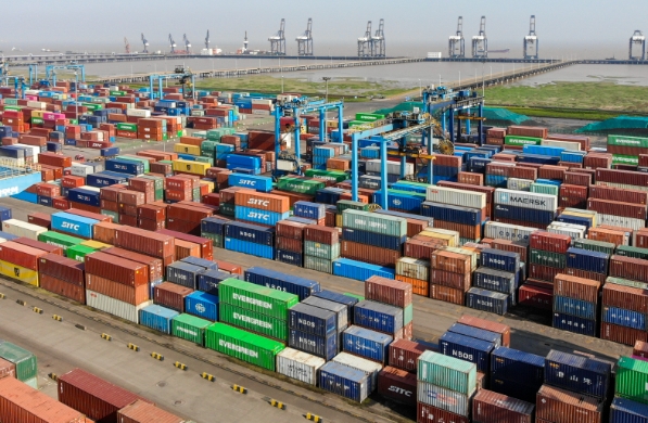 隨著國(guó)際貿(mào)易的不斷發(fā)展，貨代行業(yè)也面臨著諸多挑戰(zhàn)