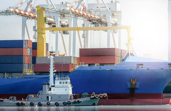 隨著印尼經(jīng)濟的持續(xù)增長和人口的不斷增加，其物流需求將持續(xù)擴大