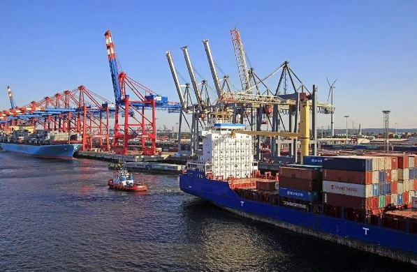 國際貨代如同貿(mào)易鏈上的隱形巨人，默默推動著全球貿(mào)易的繁榮發(fā)展