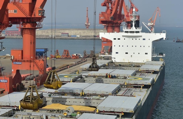 貨運(yùn)代理不僅簡化了復(fù)雜的物流流程，還促進(jìn)了國際貿(mào)易的繁榮與發(fā)展