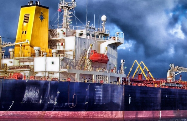 貨代行業(yè)如同一股不為人知的暗流，悄無(wú)聲息地推動(dòng)著全球經(jīng)濟(jì)的脈動(dòng)