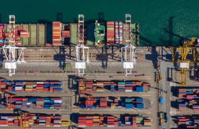 上海國際物流將繼續(xù)引領(lǐng)潮流，為全球經(jīng)濟(jì)發(fā)展貢獻(xiàn)更大力量