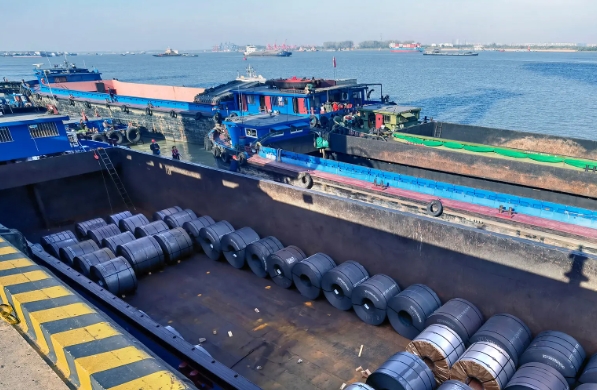 南美市場以其龐大的消費(fèi)潛力，逐漸成為全球出口商關(guān)注的熱點(diǎn)