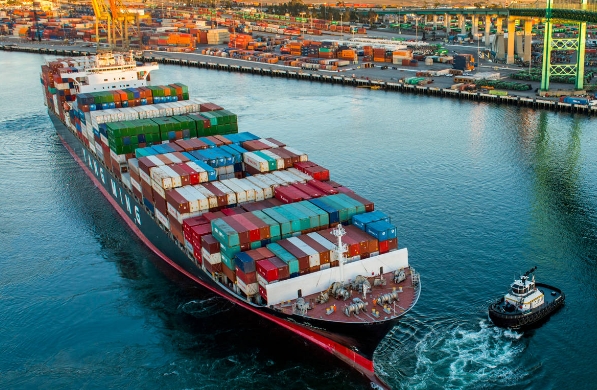 隨著中東地區(qū)經(jīng)濟(jì)的持續(xù)增長(zhǎng)，中東貨代行業(yè)將迎來(lái)更多的發(fā)展機(jī)遇