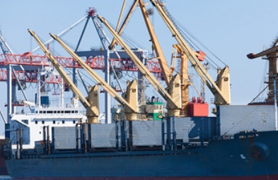 國際貨代公司在應(yīng)對市場變化時，國際貨代公司如何應(yīng)對市場變化？